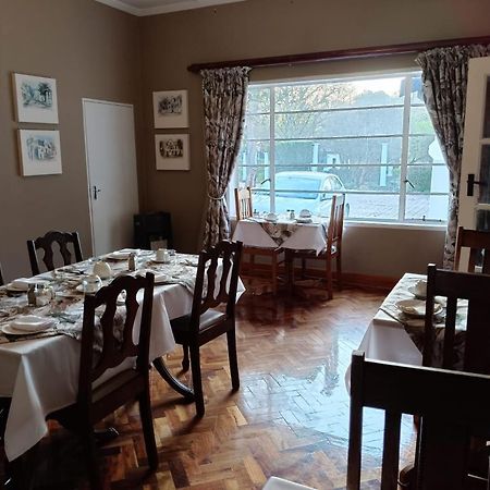 إيسكورت The Riverhouse Guesthouse المظهر الخارجي الصورة