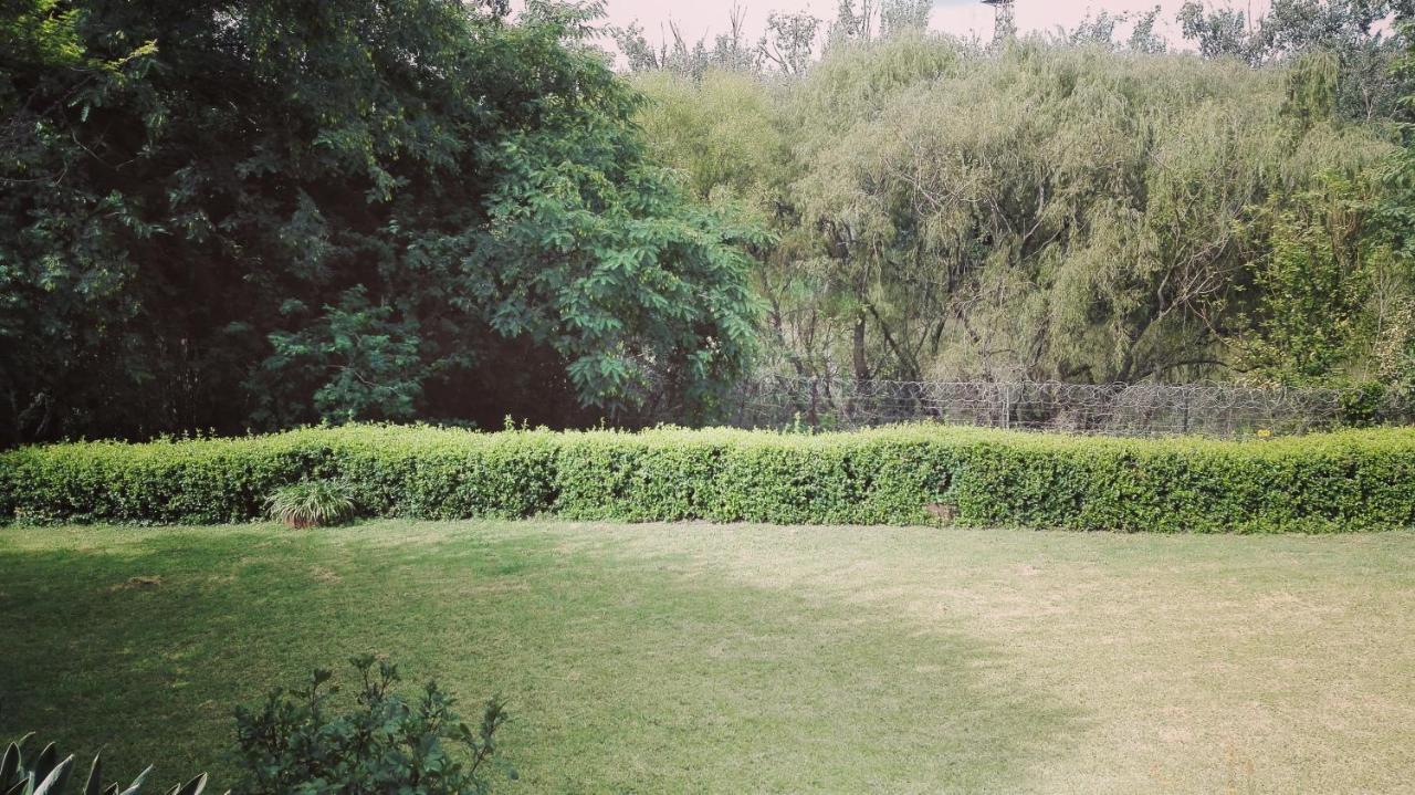 إيسكورت The Riverhouse Guesthouse المظهر الخارجي الصورة